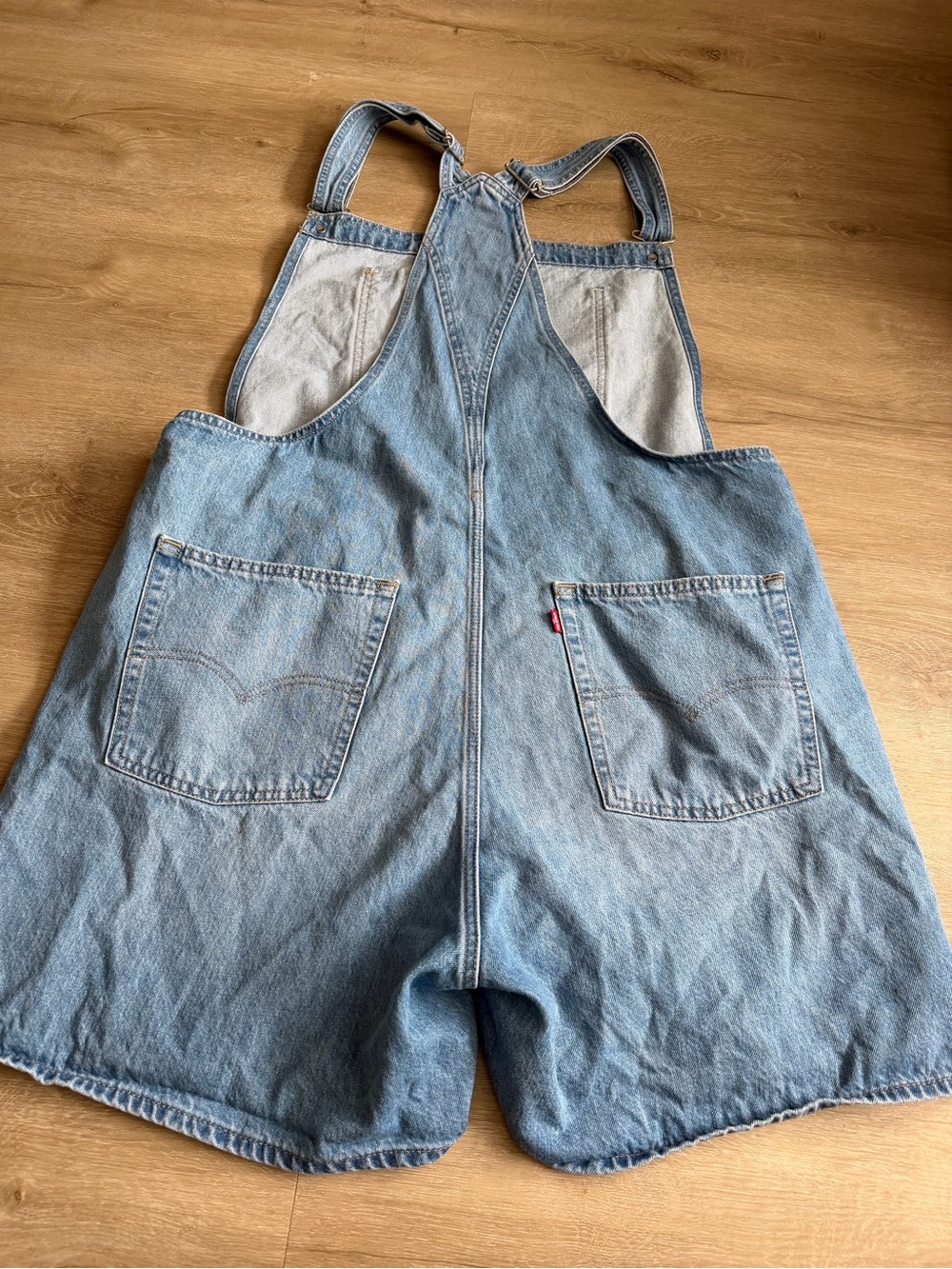Levi’s Premium Vintage Shortall Denim Overalls Light Wash Shorts Size XL - Picture 6 of 9